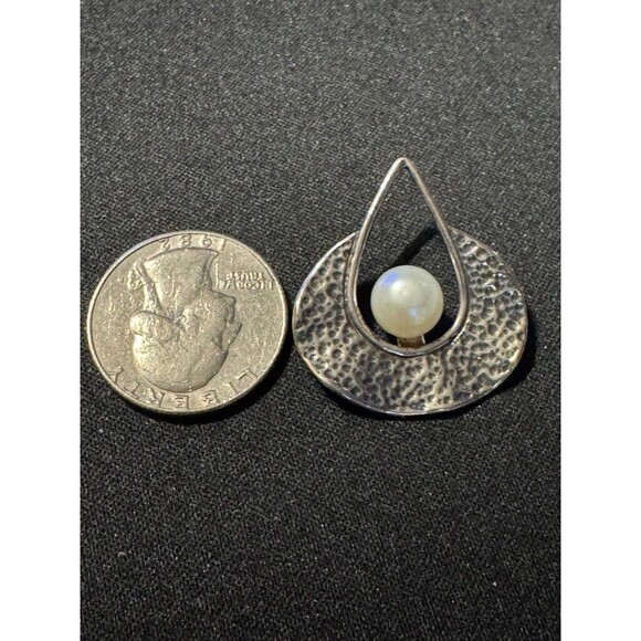 925 Israel Signed Real Pearl Hammered Pendant - Picture 3 of 5